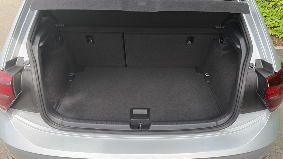 Volkswagen Polo 1.0 TSI 110 R-Line 5dr DSG Petrol Hatchback - Image 20