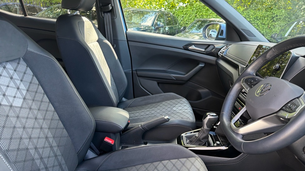 Volkswagen T-Cross 1.0 TSI 115 R-Line 5dr DSG Petrol Estate - Image 15
