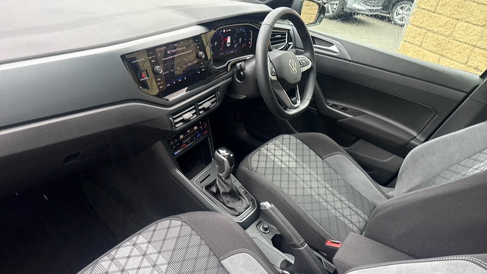 Volkswagen Polo 1.0 TSI 115 R-Line 5dr DSG Petrol Hatchback - Image 2
