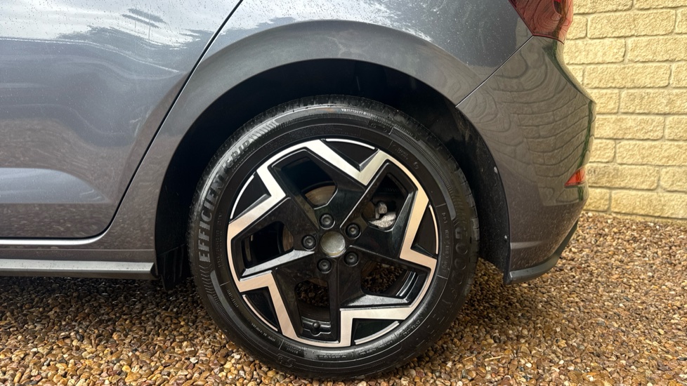 Volkswagen Polo 1.0 TSI 115 R-Line 5dr DSG Petrol Hatchback - Image 5
