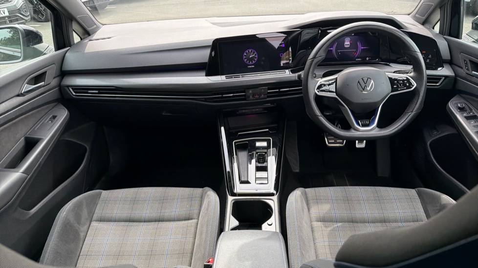 Volkswagen Golf 1.4 TSI GTE 5dr DSG Hatchback - Image 9