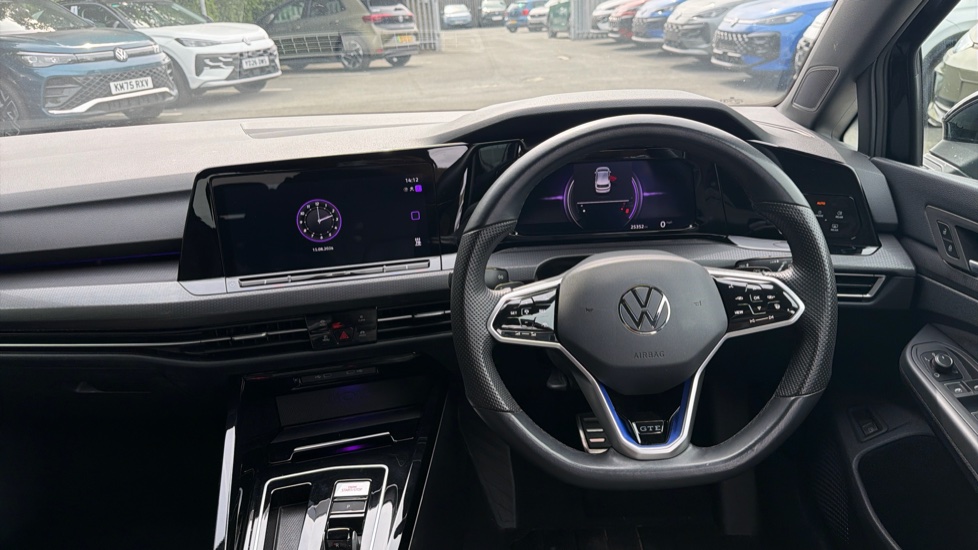Volkswagen Golf 1.4 TSI GTE 5dr DSG Hatchback - Image 10