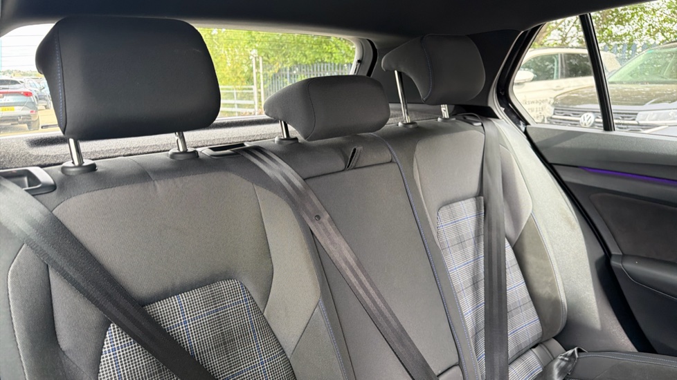 Volkswagen Golf 1.4 TSI GTE 5dr DSG Hatchback - Image 16