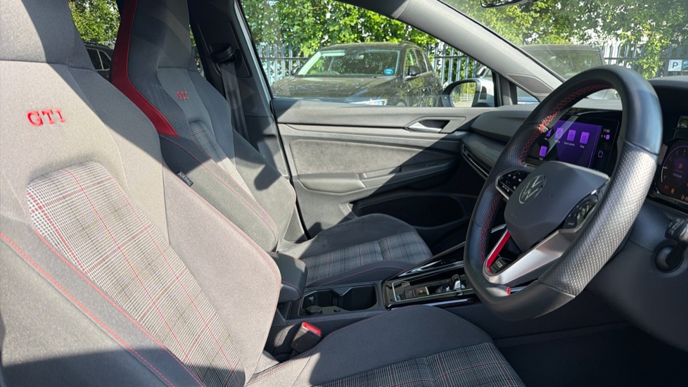 Volkswagen Golf 2.0 TSI GTI 5dr DSG Petrol Hatchback - Image 15