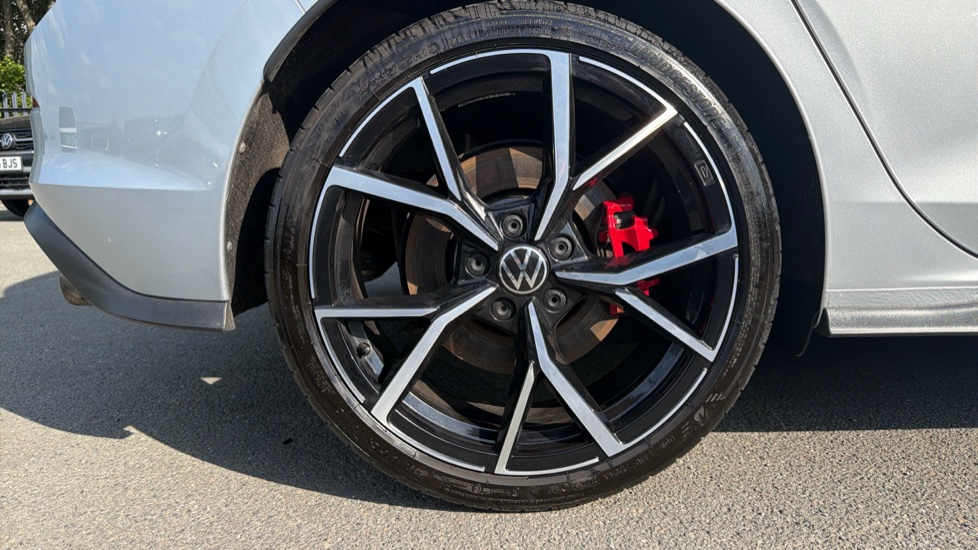 Volkswagen Golf 2.0 TSI GTI 5dr DSG Petrol Hatchback - Image 21