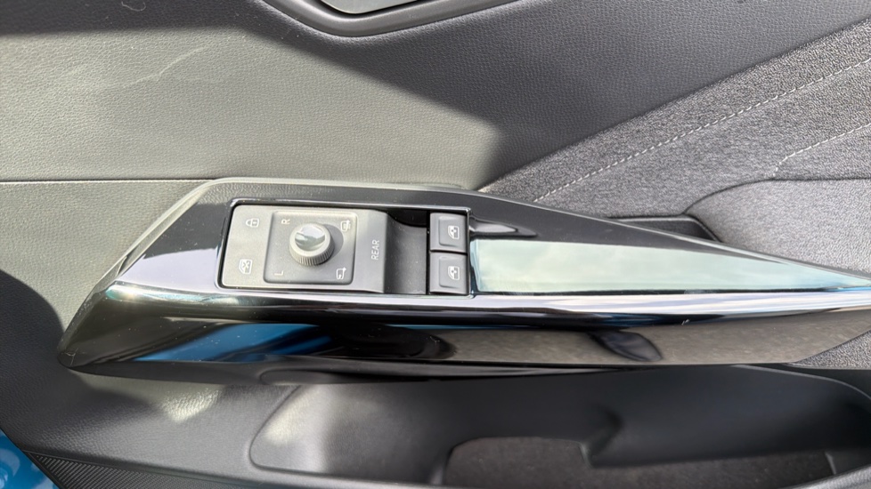 Volkswagen ID.3 150kW Match Pro 59kWh 5dr Auto Electric Hatchback - Image 19
