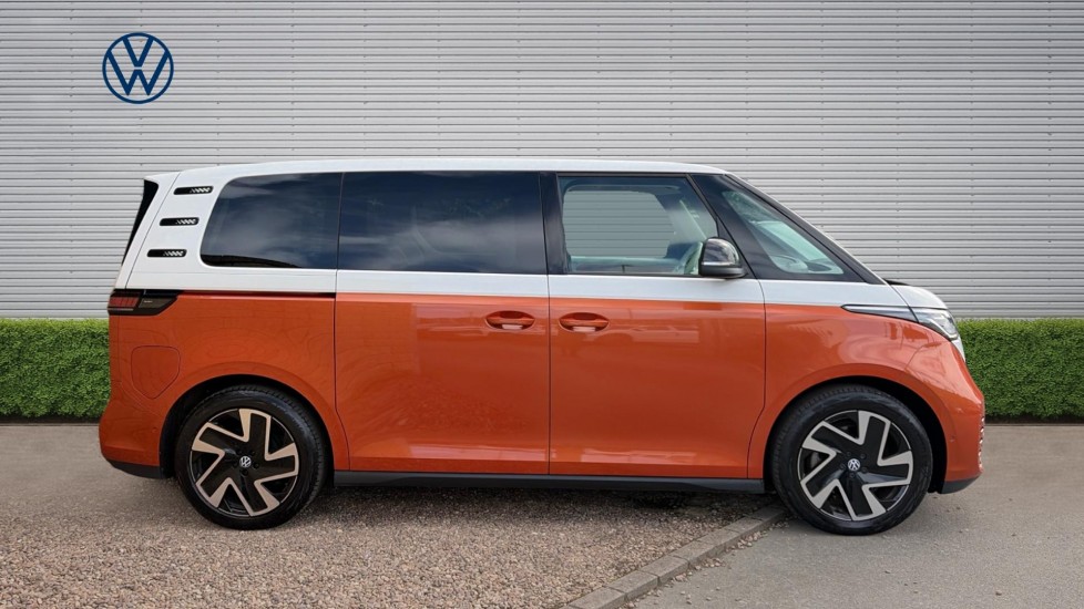 Volkswagen ID. Buzz 150kW Style Pro 77kWh 5dr Auto Electric Estate - Image 4