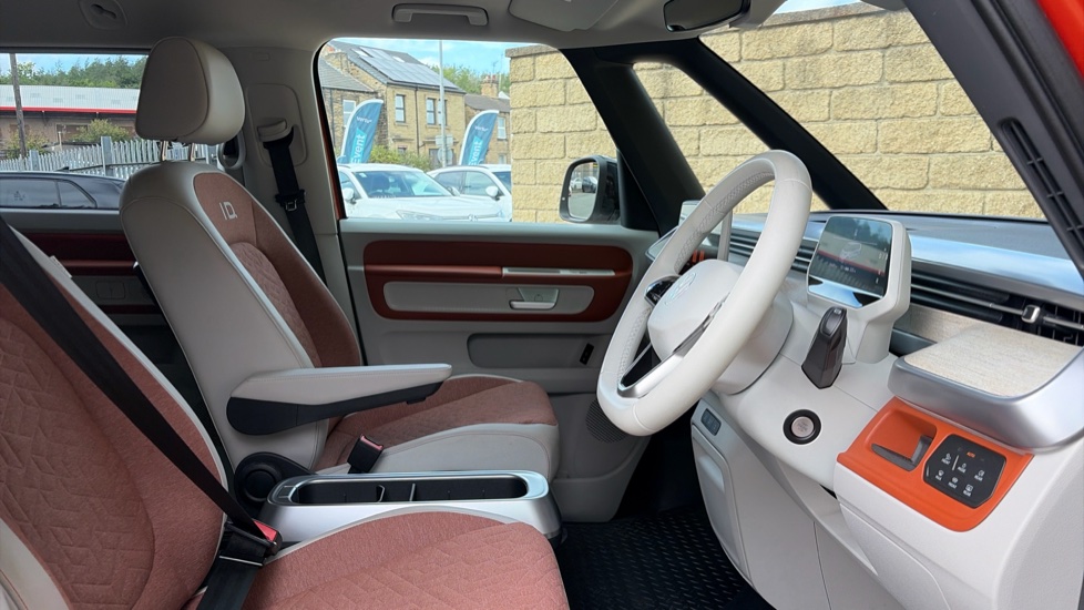 Volkswagen ID. Buzz 150kW Style Pro 77kWh 5dr Auto Electric Estate - Image 15