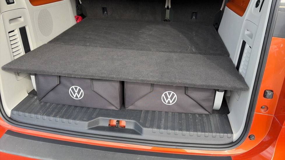 Volkswagen ID. Buzz 150kW Style Pro 77kWh 5dr Auto Electric Estate - Image 38