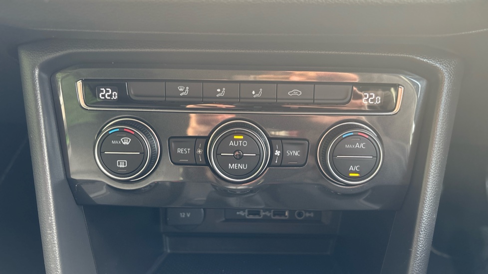 Volkswagen Tiguan 1.5 TSi EVO 150 Match 5dr Petrol Estate - Image 13