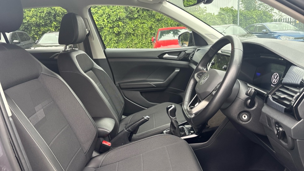 Volkswagen T-Cross 1.0 TSI 110 Black Edition 5dr Petrol Estate - Image 15