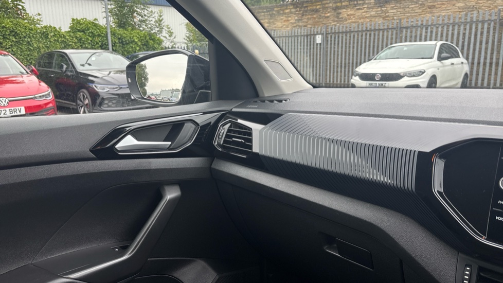 Volkswagen T-Cross 1.0 TSI 110 Black Edition 5dr Petrol Estate - Image 30