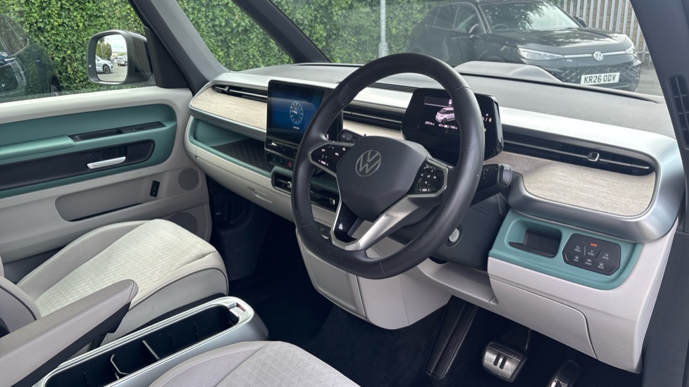 Volkswagen ID. Buzz 150kW Style Pro 77kWh 5dr Auto Electric Estate - Image 6