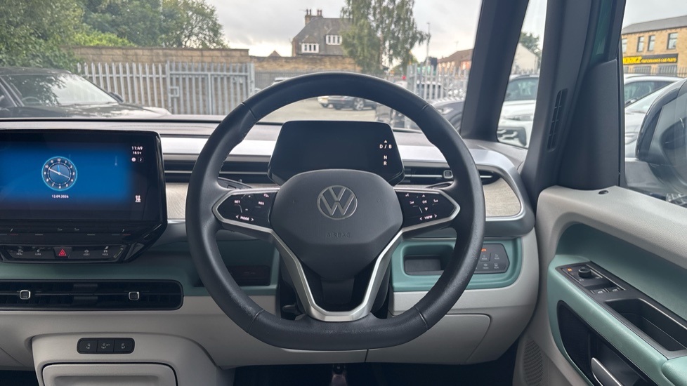 Volkswagen ID. Buzz 150kW Style Pro 77kWh 5dr Auto Electric Estate - Image 10