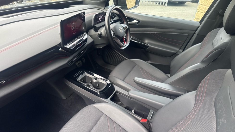 Volkswagen ID.4 220kW 4MOTION GTX 77kWh 5dr Auto [125kW Ch] Electric Estate - Image 2