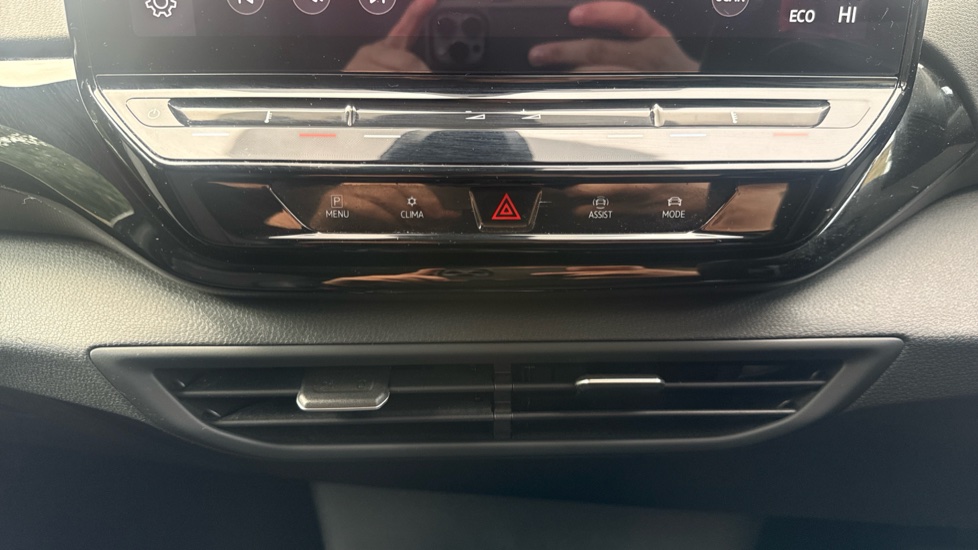 Volkswagen ID.4 220kW 4MOTION GTX 77kWh 5dr Auto [125kW Ch] Electric Estate - Image 13