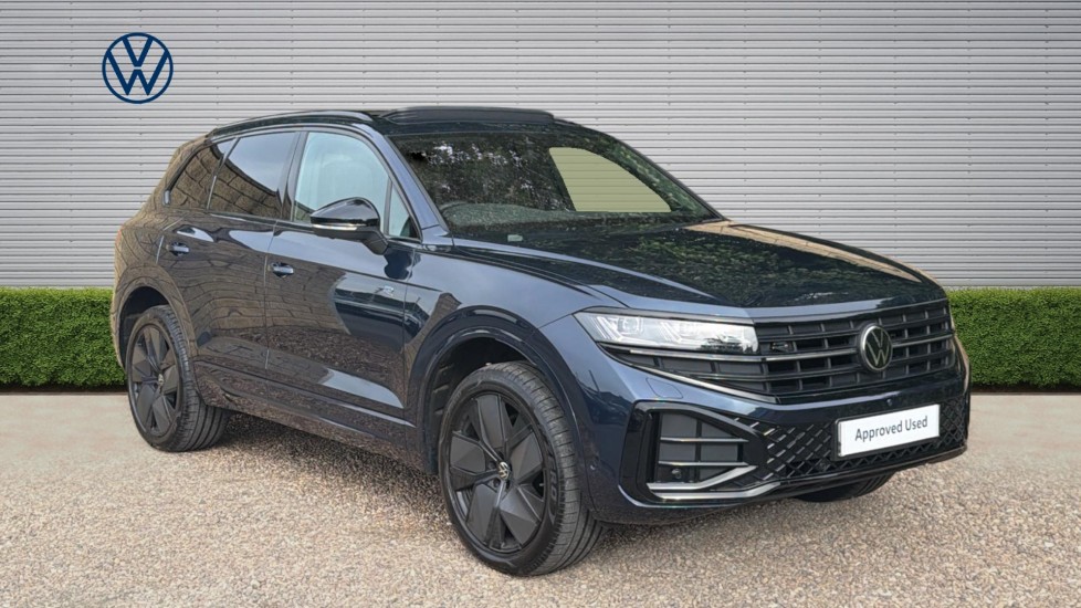 Volkswagen Touareg 3.0 V6 TDI 4Motion 286 Final Edition 5dr Tip Auto Diesel Estate - Image 1