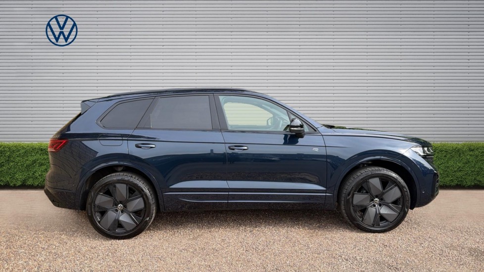 Volkswagen Touareg 3.0 V6 TDI 4Motion 286 Final Edition 5dr Tip Auto Diesel Estate - Image 4