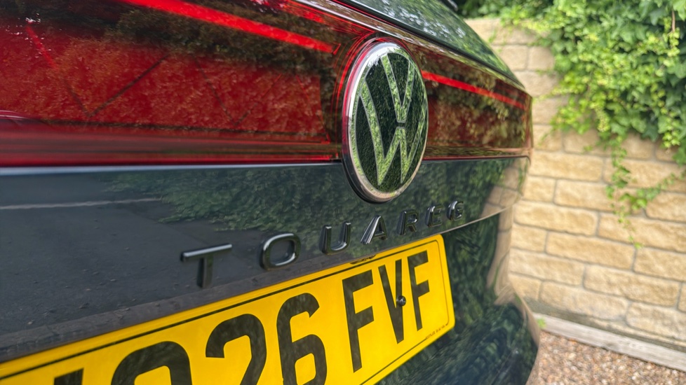 Volkswagen Touareg 3.0 V6 TDI 4Motion 286 Final Edition 5dr Tip Auto Diesel Estate - Image 21