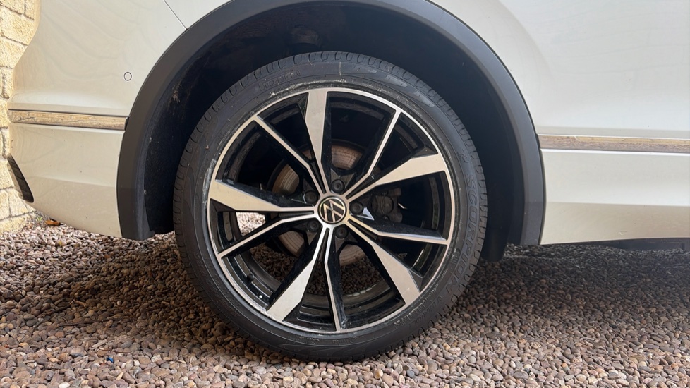 Volkswagen Tiguan 1.5 TSI 150 R-Line 5dr DSG Petrol Estate - Image 5