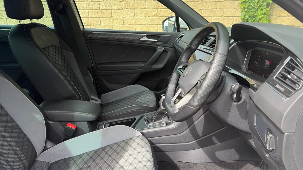 Volkswagen Tiguan 1.5 TSI 150 R-Line 5dr DSG Petrol Estate - Image 15