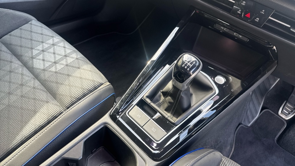 Volkswagen Golf 1.5 TSI 150 R-Line 5dr Petrol Hatchback - Image 14