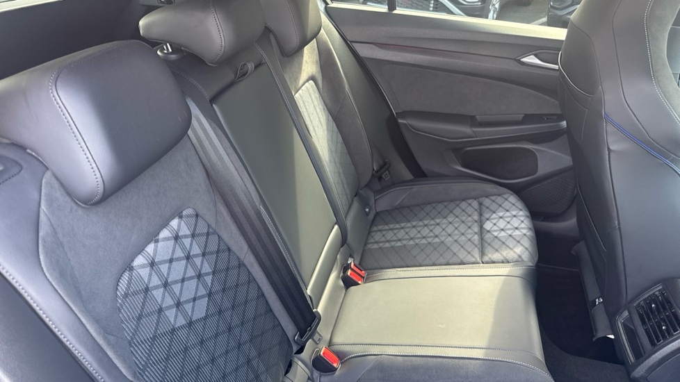 Volkswagen Golf 1.5 TSI 150 R-Line 5dr Petrol Hatchback - Image 16
