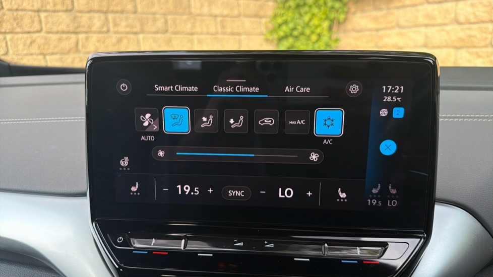 Volkswagen ID.4 109kW Life Ed Pure 52kWh 5dr Auto [110kW Ch] Electric Estate - Image 26