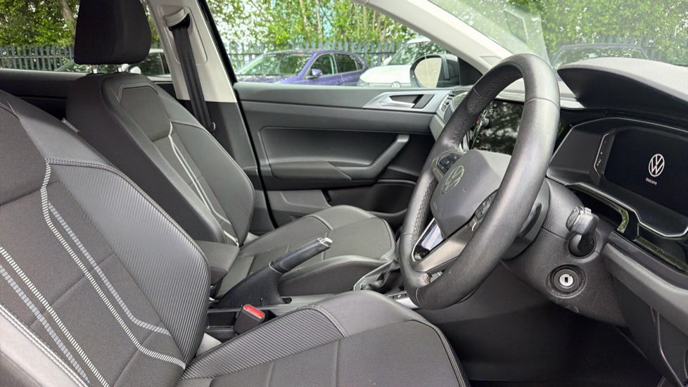 Volkswagen Taigo 1.0 TSI 110 Style 5dr DSG Petrol Hatchback - Image 15