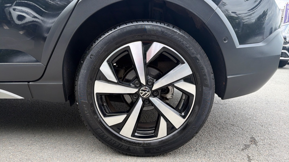 Volkswagen Taigo 1.0 TSI 110 Style 5dr DSG Petrol Hatchback - Image 23