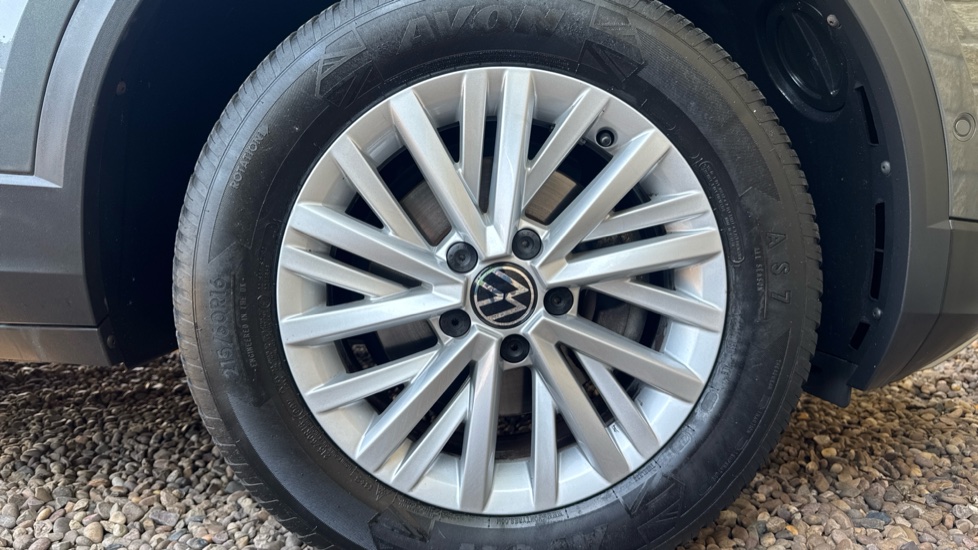 Volkswagen T-Roc 1.0 TSI Life 5dr Petrol Hatchback - Image 5