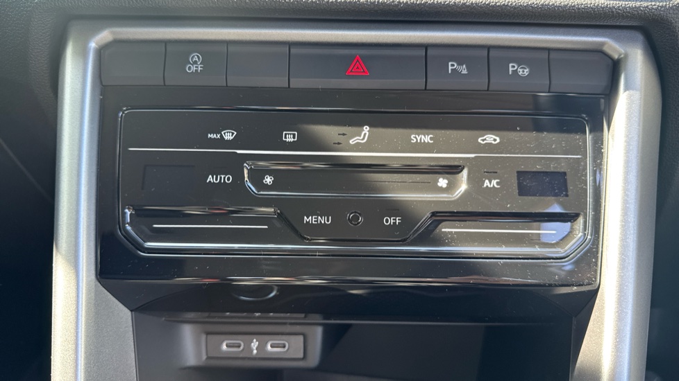 Volkswagen T-Roc 1.0 TSI Life 5dr Petrol Hatchback - Image 13