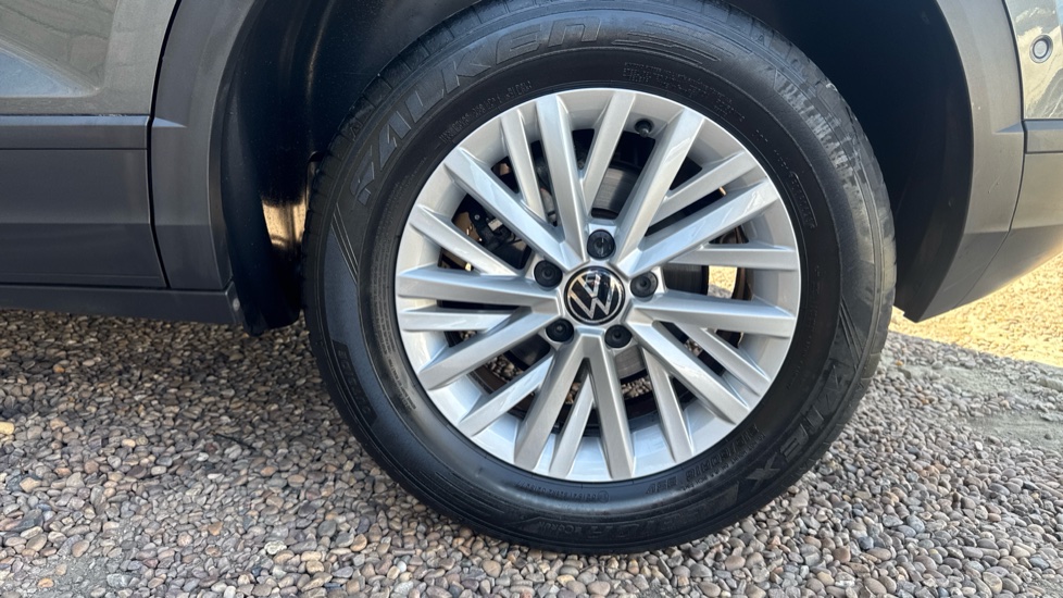Volkswagen T-Roc 1.0 TSI Life 5dr Petrol Hatchback - Image 36