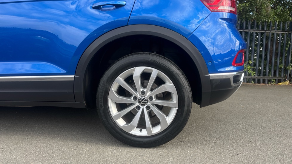 Volkswagen T-Roc 1.5 TSI Style 5dr DSG Petrol Hatchback - Image 5