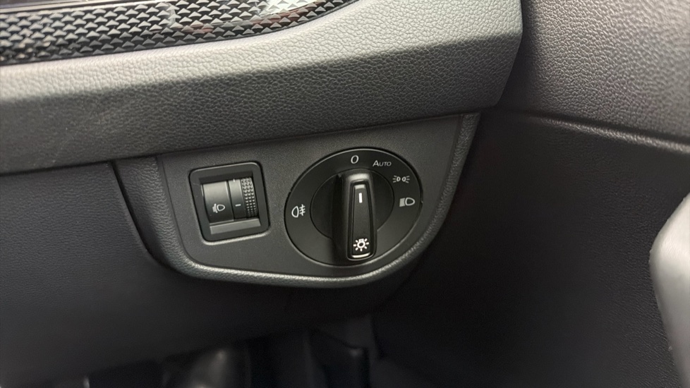 Volkswagen Polo 1.0 TSI Match 5dr Petrol Hatchback - Image 30