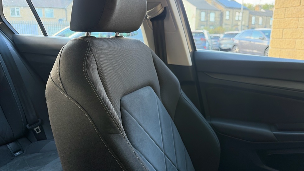 Volkswagen Golf 1.5 TSI Style 5dr Petrol Hatchback - Image 27