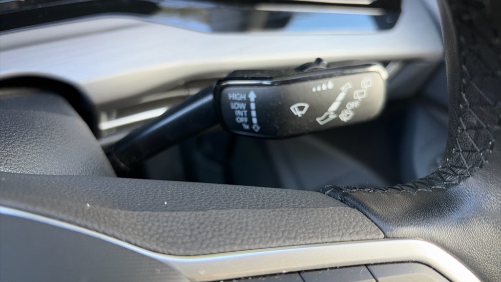 Volkswagen Golf 1.5 TSI Style 5dr Petrol Hatchback - Image 33