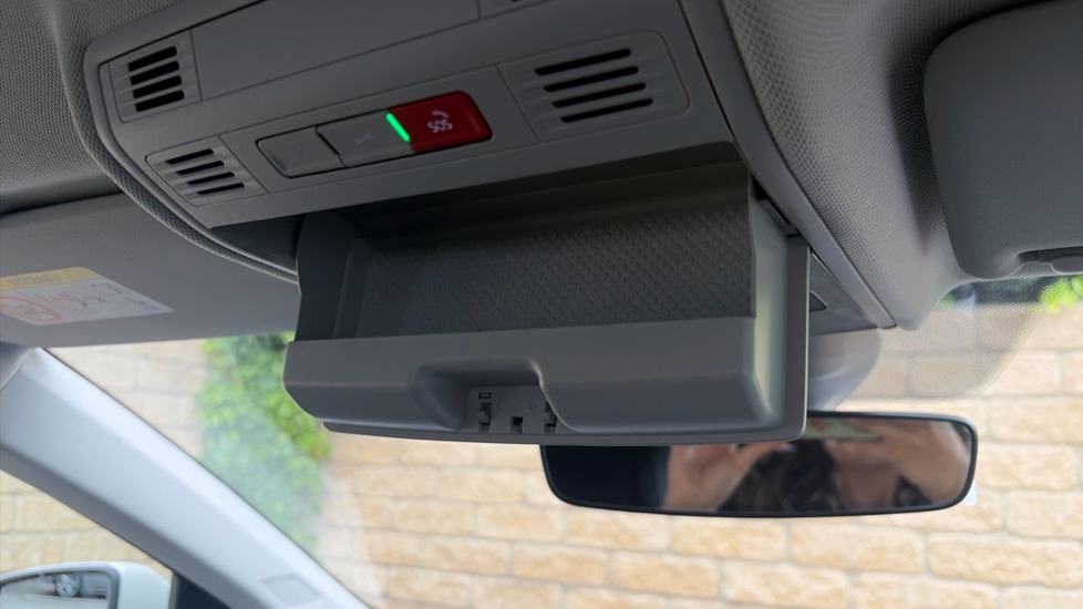 Volkswagen Polo 1.0 TSI Life 5dr Petrol Hatchback - Image 31