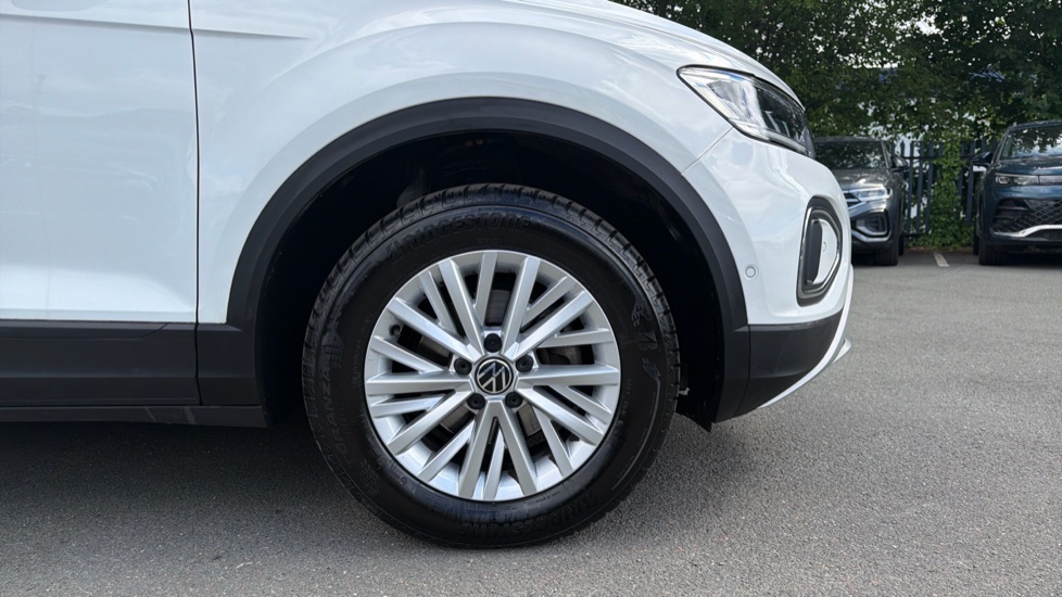 Volkswagen T-Roc 1.0 TSI Life 5dr Petrol Hatchback - Image 5