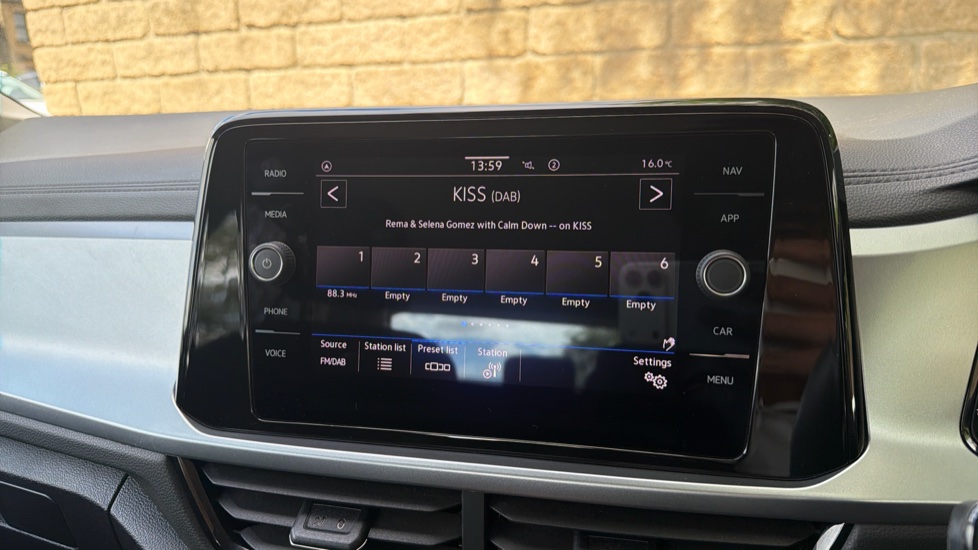 Volkswagen T-Roc 1.0 TSI Life 5dr Petrol Hatchback - Image 12