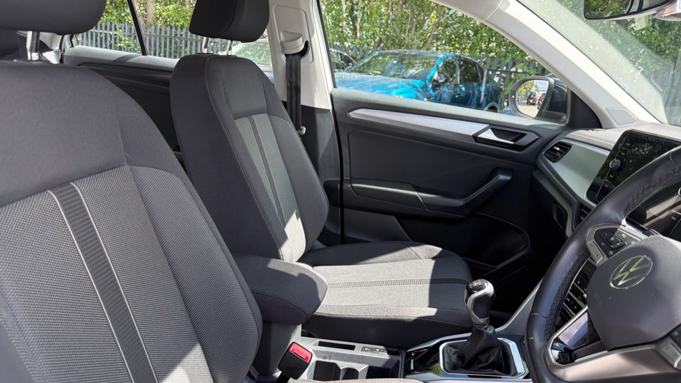 Volkswagen T-Roc 1.0 TSI Life 5dr Petrol Hatchback - Image 15