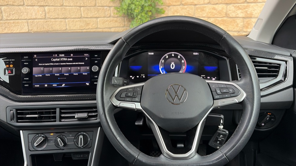 Volkswagen Polo 1.0 TSI Life 5dr Petrol Hatchback - Image 10