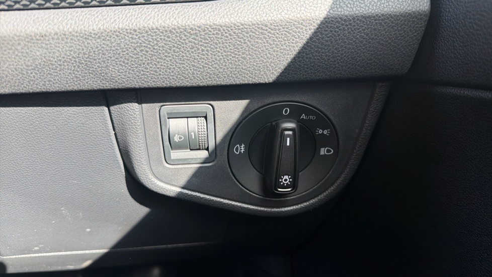 Volkswagen Polo 1.0 TSI Life 5dr Petrol Hatchback - Image 26