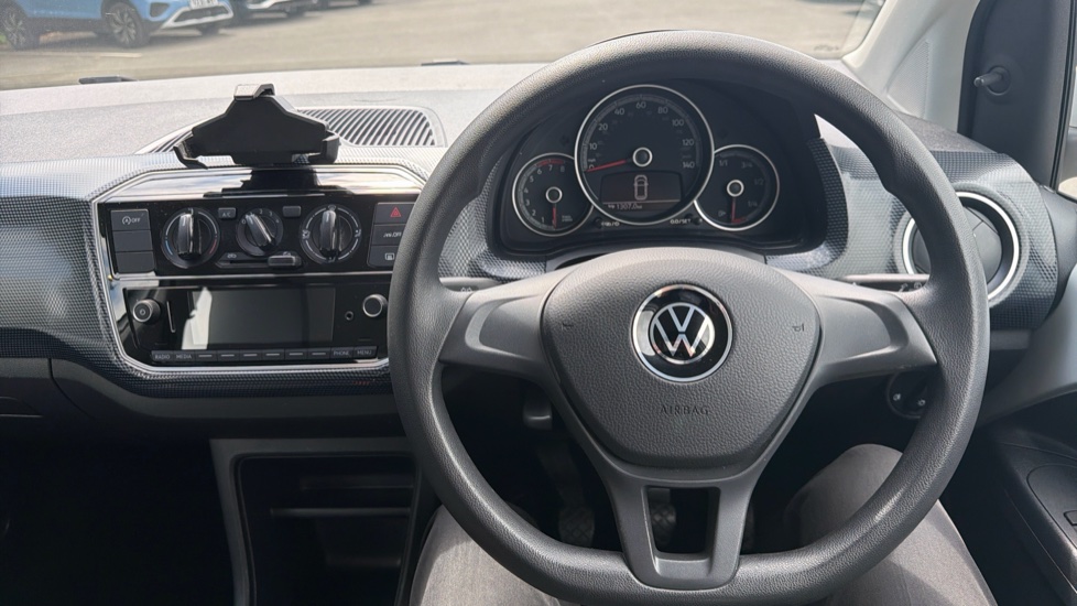 Volkswagen Up 1.0 65PS Up 5dr Petrol Hatchback - Image 10