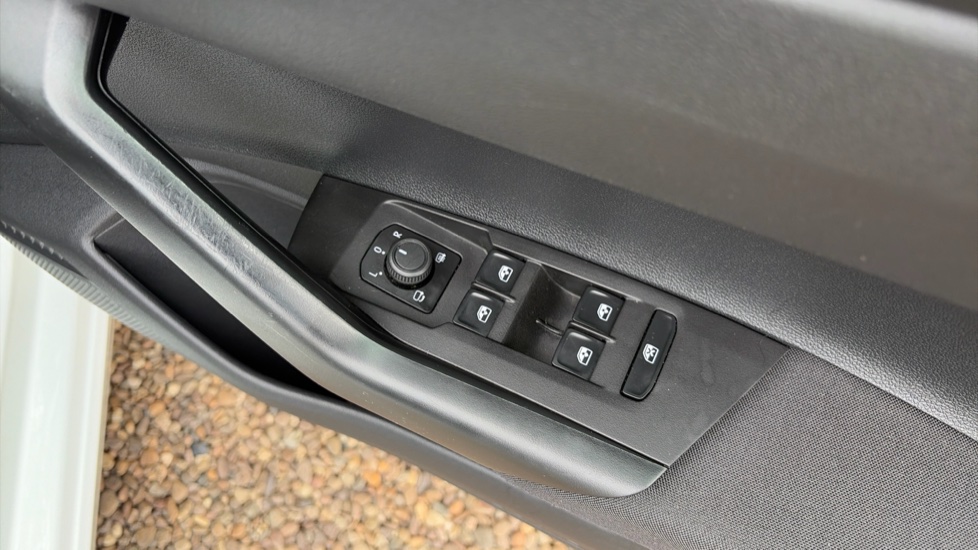 Volkswagen Polo 1.0 TSI Life 5dr Petrol Hatchback - Image 19