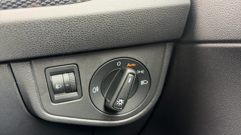 Volkswagen Polo 1.0 TSI Life 5dr Petrol Hatchback - Image 22