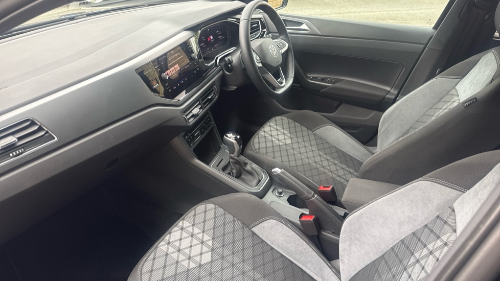 Volkswagen Polo 1.0 TSI 115 Black Edition 5dr DSG Petrol Hatchback - Image 2