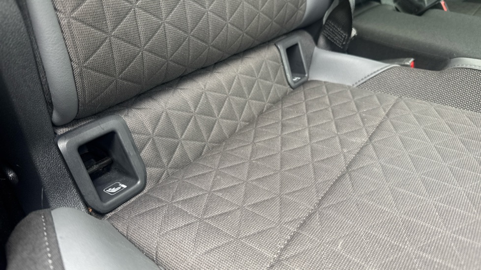 Volkswagen T-Cross 1.0 TSI 110 SEL 5dr DSG Petrol Estate - Image 22