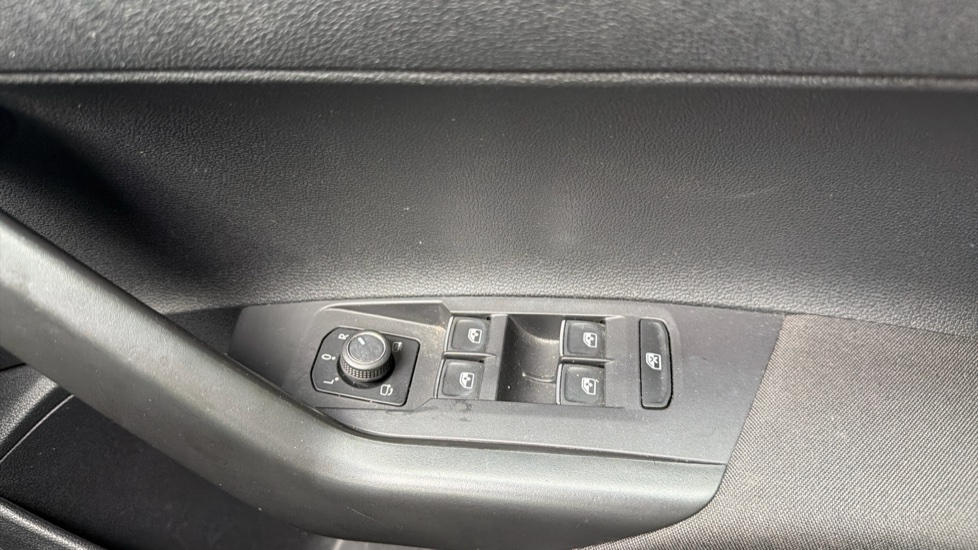 Volkswagen Taigo 1.0 TSI 110 R-Line 5dr Petrol Hatchback - Image 19