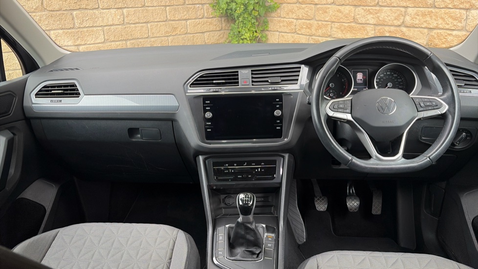 Volkswagen Tiguan 1.5 TSI Life 5dr Petrol Estate - Image 9